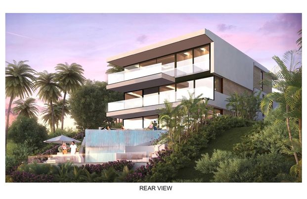 Backyard, Exterior, Facade, Modern