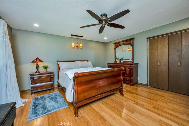 Bedroom, Interior, Pendant Lights, Recessed Lighting, Wood Texture Flooring