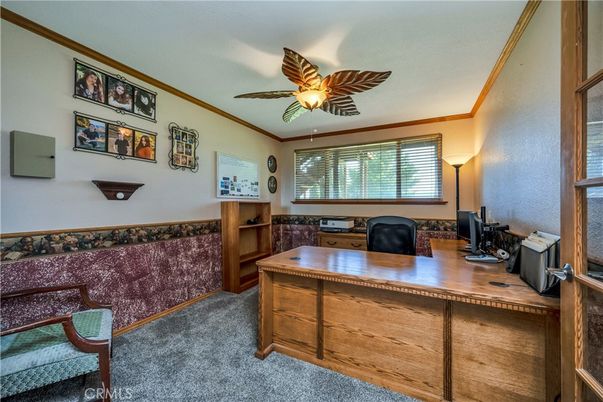 Home Office, Interior