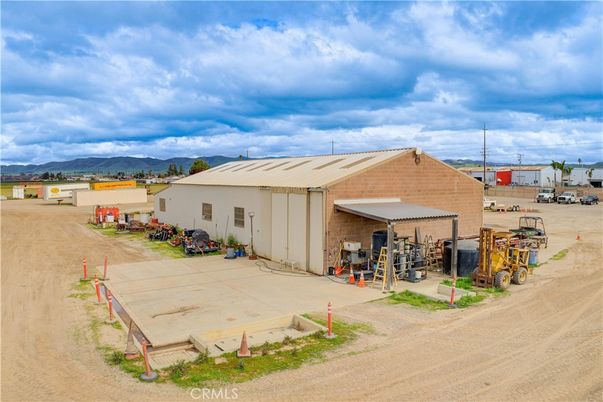 Exterior, Drone