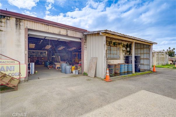 Detached Garage, Exterior