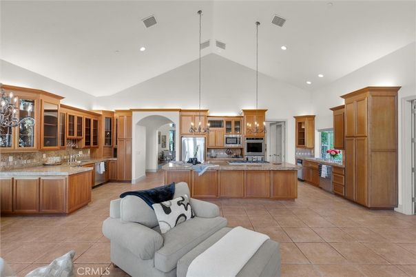 Interior, Kitchen, Living room, Pendant Lights, Recessed Lighting, Stainless Steel Appliances