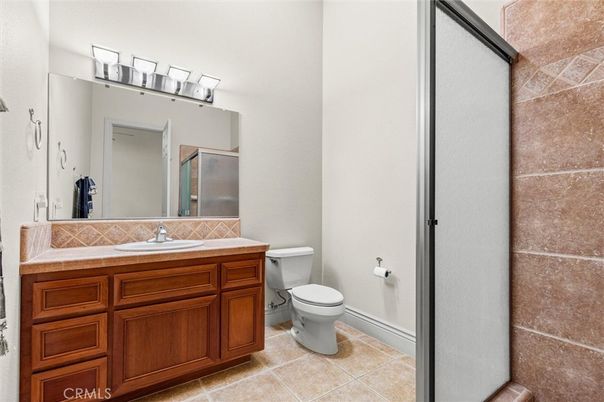 Bathroom, Interior, Tile Countertops