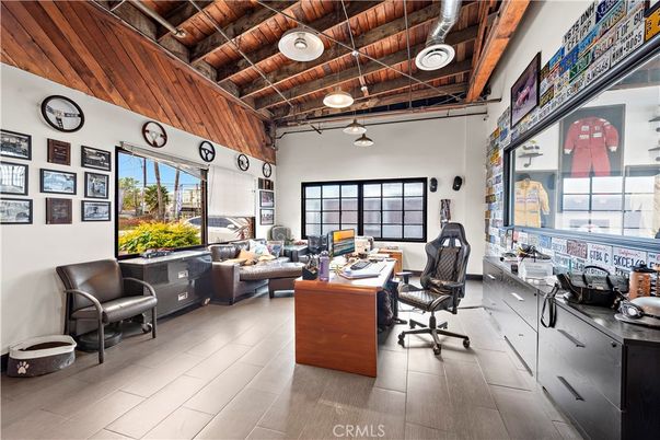 Home Office, Interior, Pendant Lights, Wooden Beams, Wooden Ceilings, Wood Texture Flooring