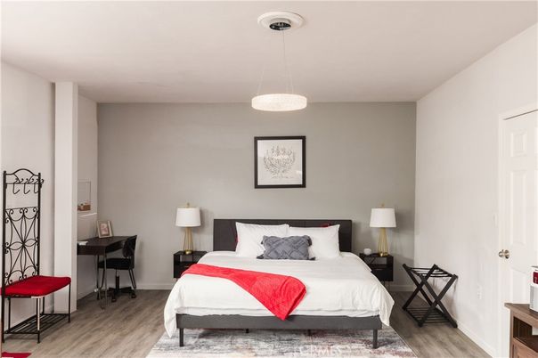 Bedroom, Interior, Pendant Lights, Wood Texture Flooring