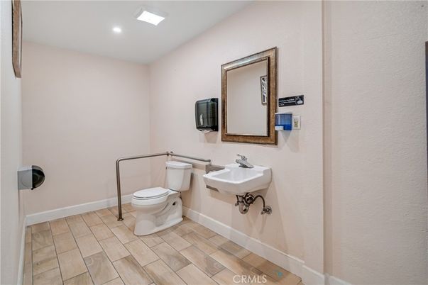 Bathroom, Interior, Recessed Lighting, Wood Texture Flooring