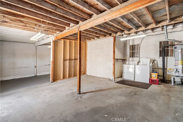 Interior, Washer, Wooden Beams, Wooden Ceilings