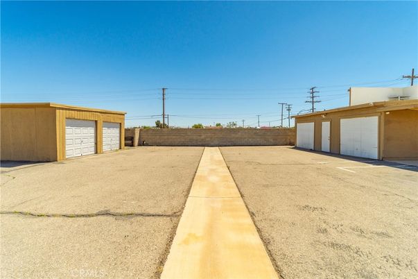 Backyard, Detached Garage, Exterior