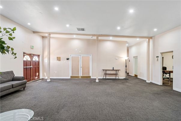 Empty room, Interior, Recessed Lighting