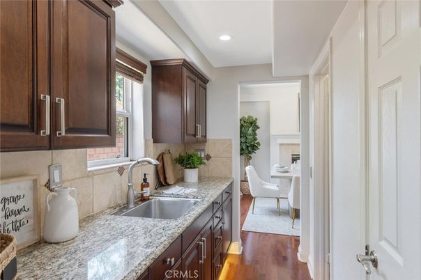 Dining room, Interior, Kitchen, Recessed Lighting, Wood Texture Flooring