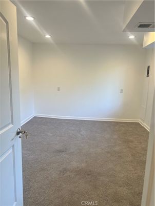 Empty room, Interior, Recessed Lighting