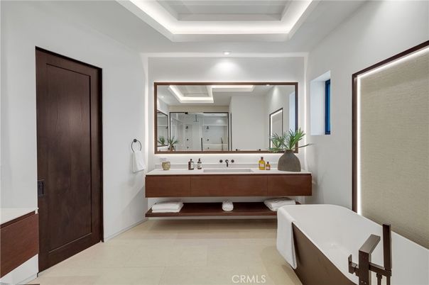 Bathroom, Dual Sink Vanities, Free Standing Baths, Interior, Recessed Lighting