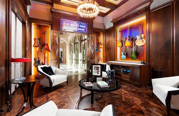 Chandelier, Interior, Living room, Wood Texture Flooring, Wooden Walls