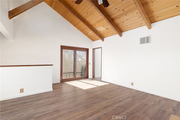 Empty room, Interior, Wooden Beams, Wooden Ceilings, Wood Texture Flooring