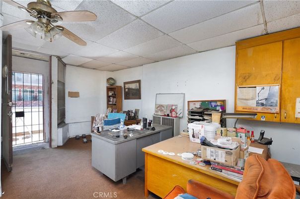 Home Office, Interior