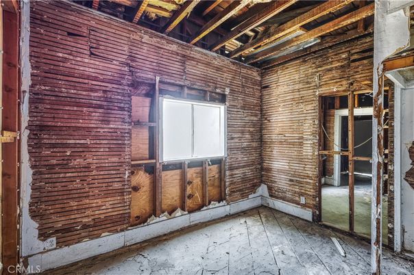 Empty room, Interior, Wooden Beams, Wooden Walls
