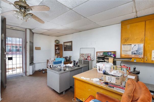 Home Office, Interior