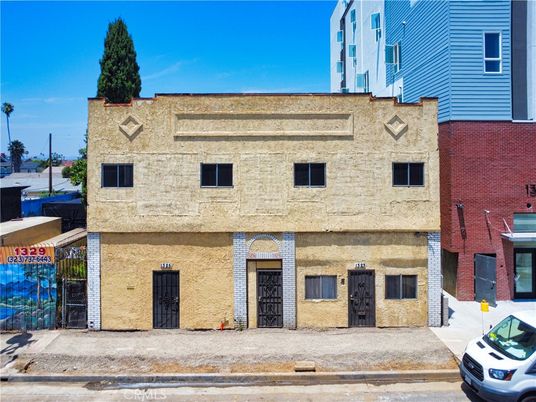 Exterior, Facade, Brick Facade, Rowhouse