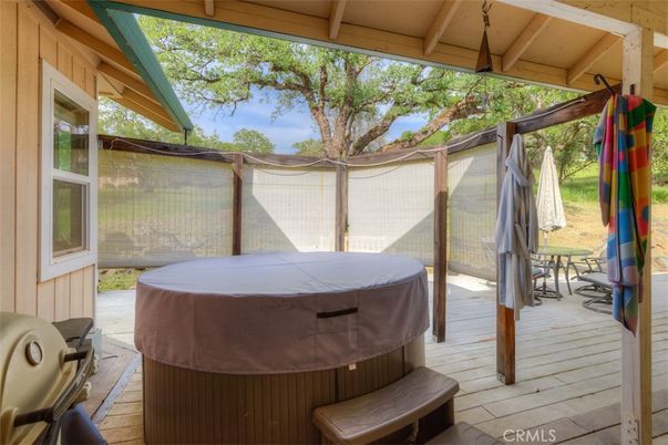 Exterior, Hot Tub