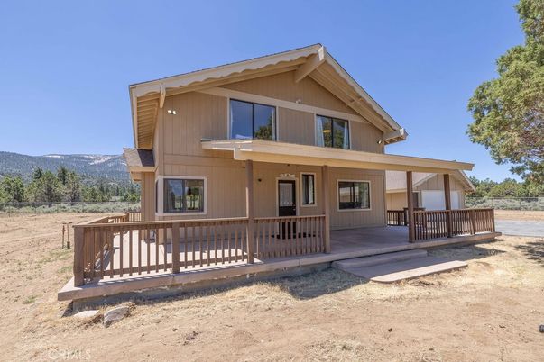 Backyard, Exterior, Facade, Farmhouse