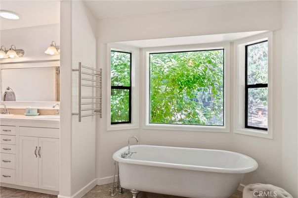 Bathroom, Free Standing Baths, Interior, Recessed Lighting