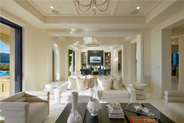 Chandelier, Dining room, Interior, Living room, Recessed Lighting