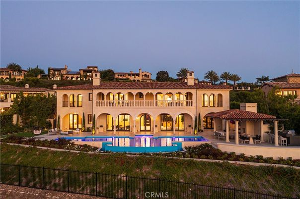 Exterior, Facade, Pool, Mediterranean