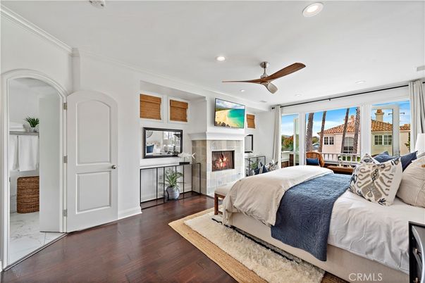 Bedroom, Fireplace, Interior, Recessed Lighting, Wood Texture Flooring
