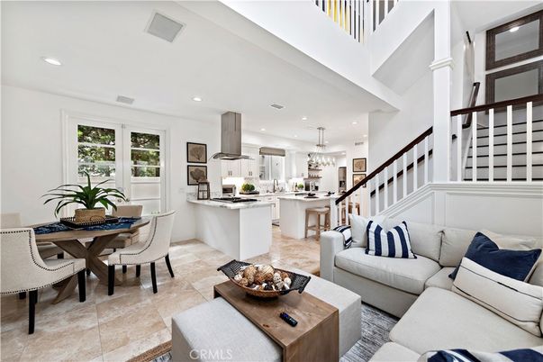 Chandelier, Dining room, Interior, Kitchen, Living room, Pendant Lights, Recessed Lighting, Stainless Steel Appliances