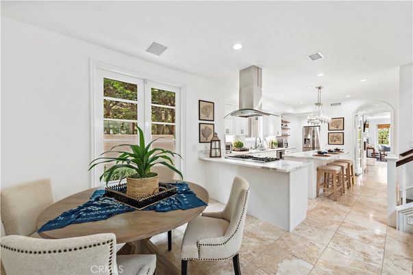 Chandelier, Dining room, Interior, Kitchen, Recessed Lighting