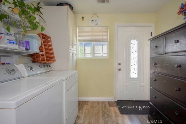 Interior, Washer, Wood Texture Flooring