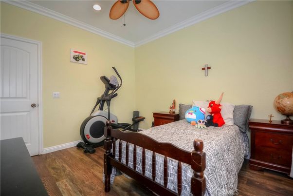 Bedroom, Fitness Equipment, Interior, Recessed Lighting, Wood Texture Flooring