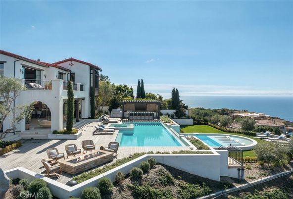 Exterior, Pool, Water