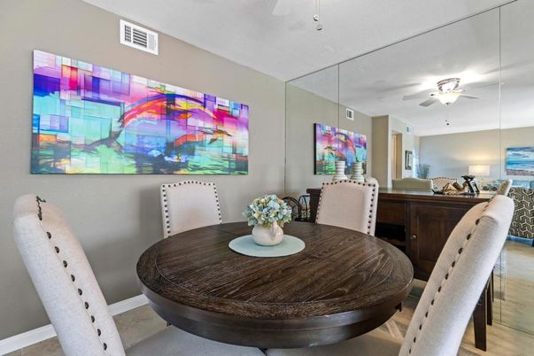 Dining room, Interior