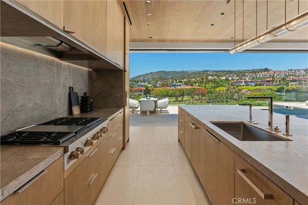 Interior, Kitchen, Recessed Lighting, Water