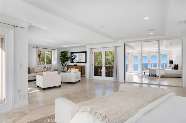 Bedroom, Interior, Living room, Recessed Lighting, Water