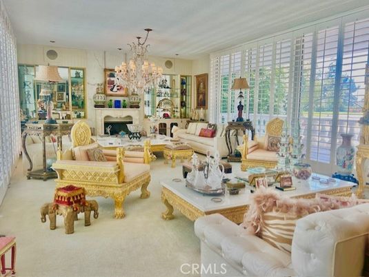 Chandelier, Fireplace, Interior, Living room