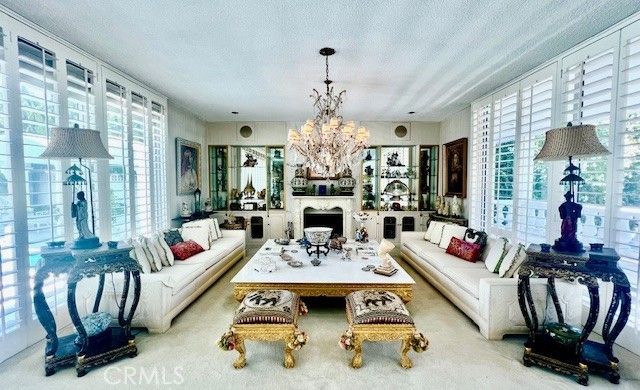 Chandelier, Interior, Living room