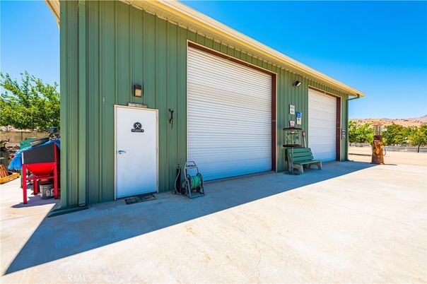 Detached Garage, Exterior