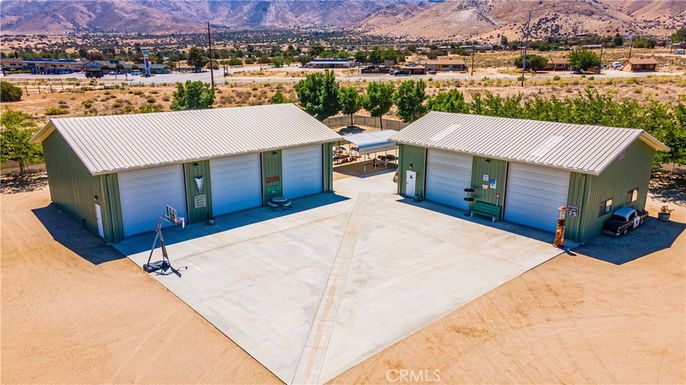 Exterior, Drone