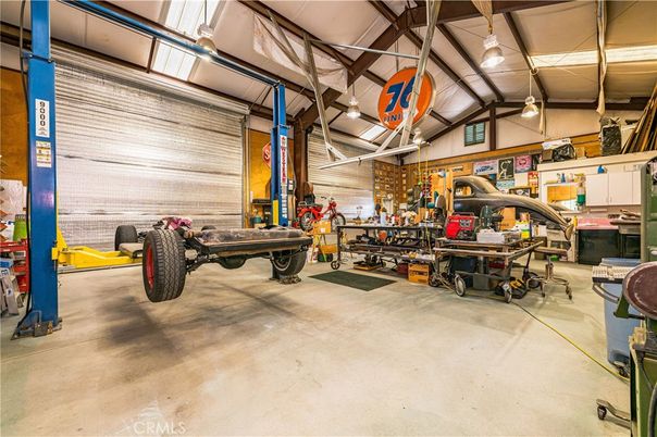 Garage, Interior