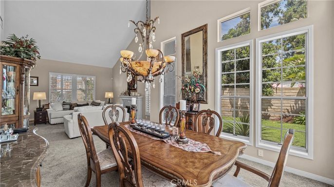 Chandelier, Dining room, Interior, Living room