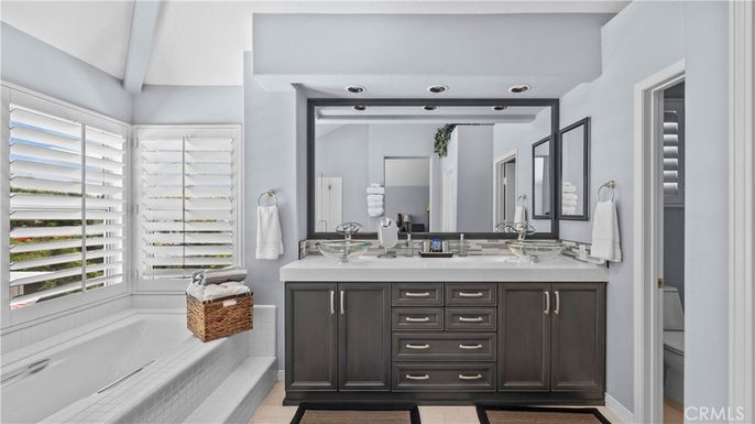 Bathroom, Dual Sink Vanities, Interior