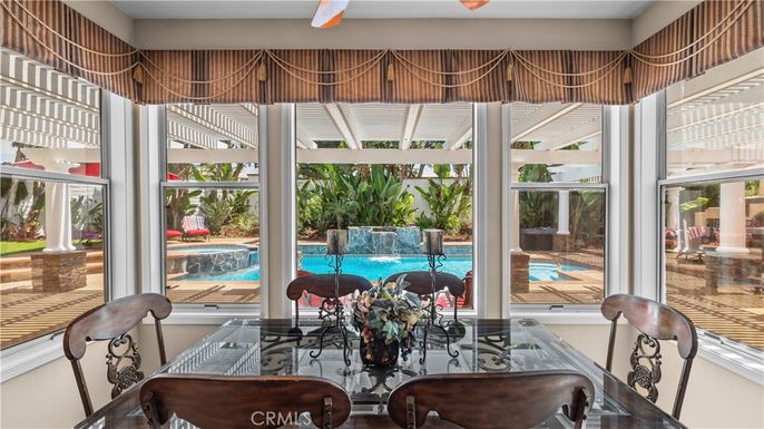Dining room, Interior, Pool