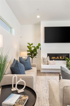 Fireplace, Interior, Living room, Recessed Lighting