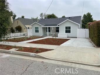 Backyard, Exterior, Facade, Ranch