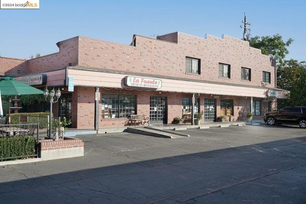 Exterior, Facade, Brick Facade, Highrise