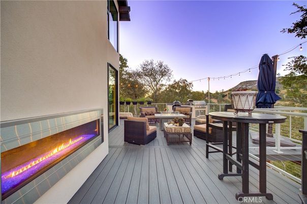 Exterior, Fireplace