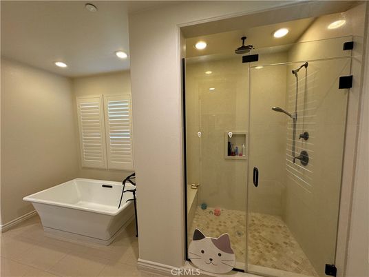 Bathroom, Free Standing Baths, Glass Shower, Interior, Recessed Lighting