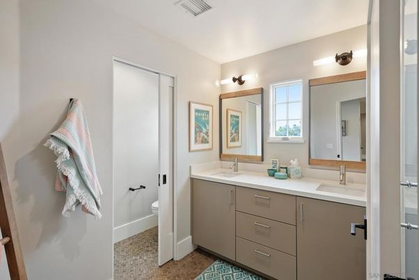 Bathroom, Dual Sink Vanities, Interior